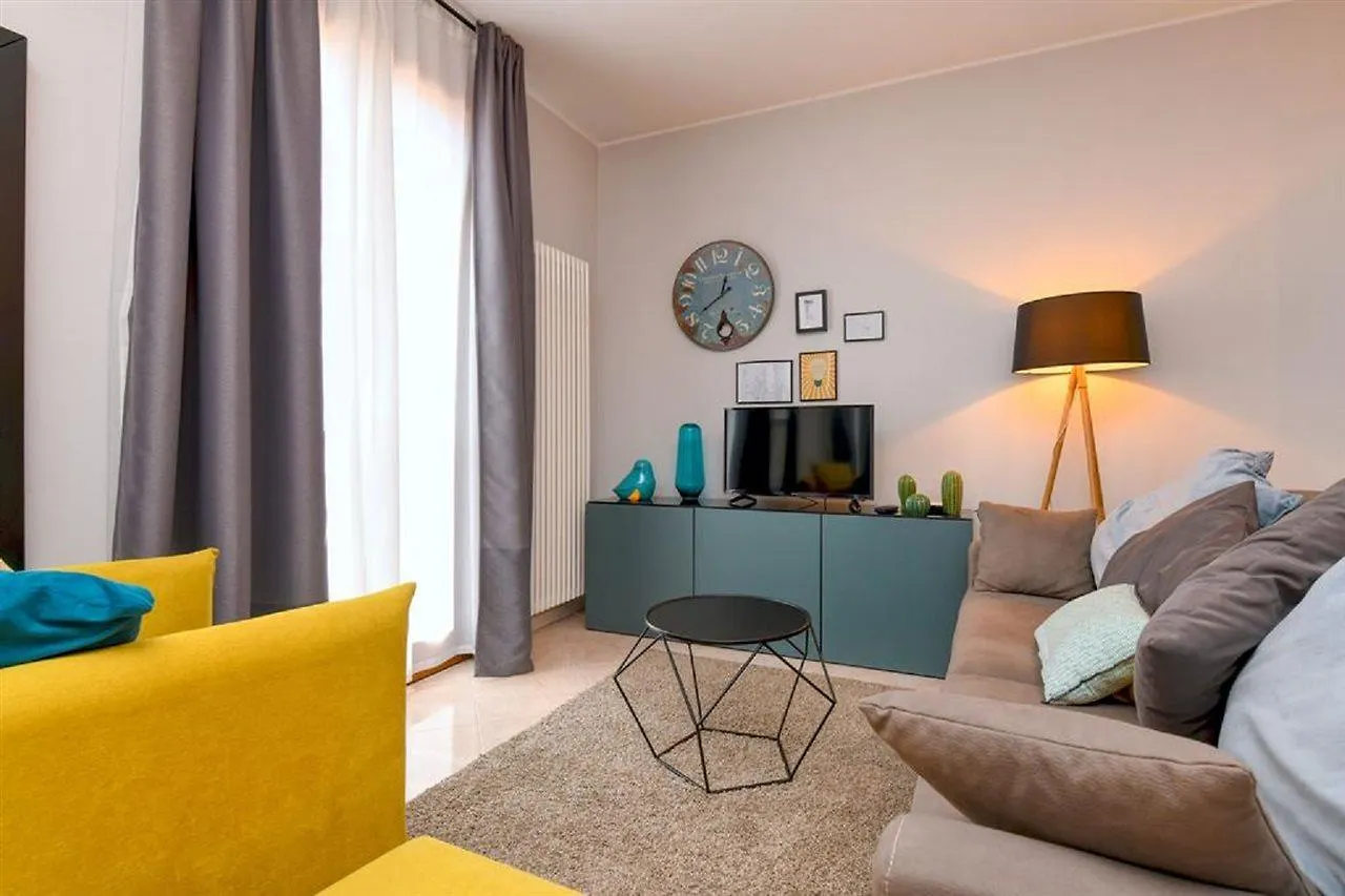 DesenzanoLoft Le chateau de Margot Desenzano del Garda 0*,